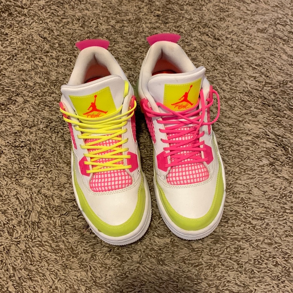 Jordan retro 4